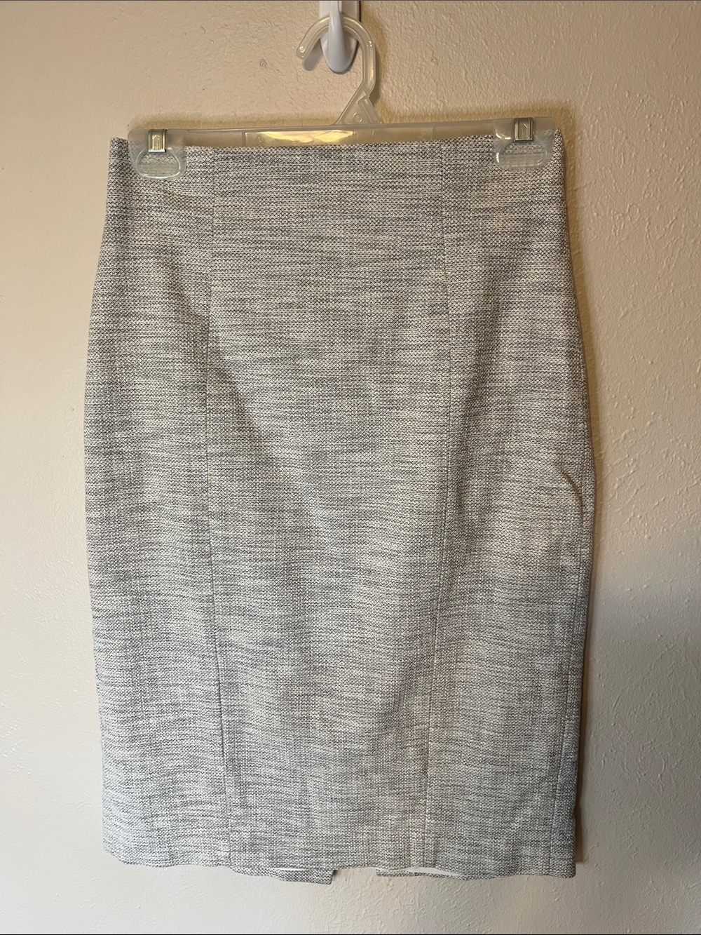 Banana Republic Light Gray Textured Pencil Skirt